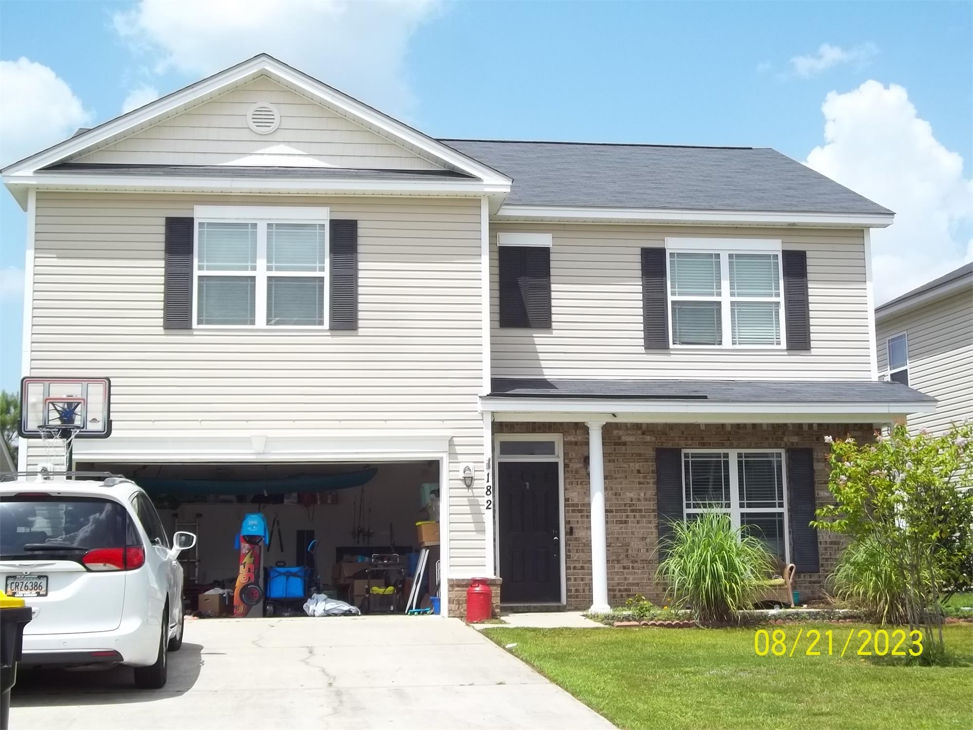 182 Lakepointe Dr, Savannah, GA 31407-3551