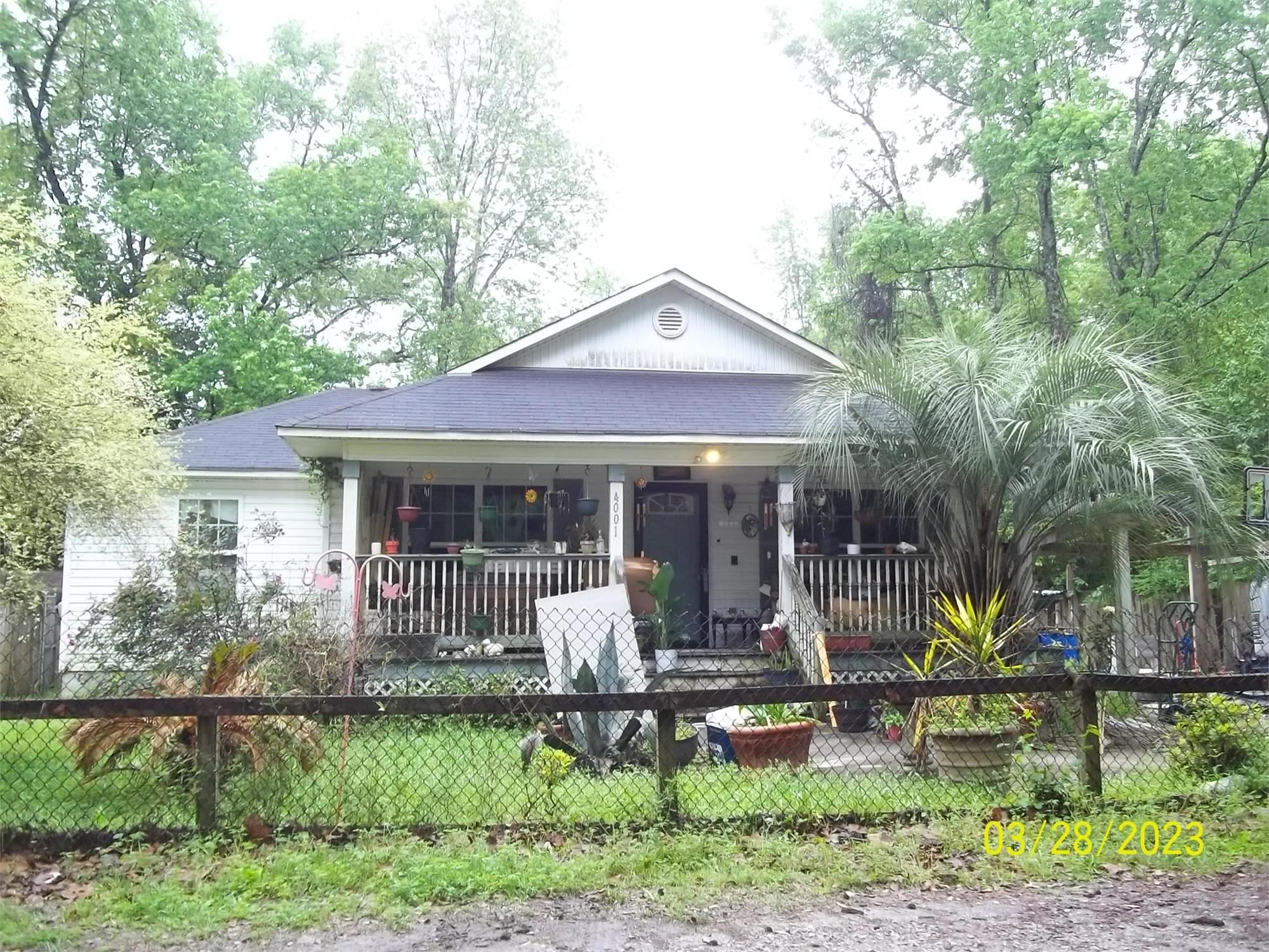 4001 Calhoun St, Savannah, GA 31405-3009