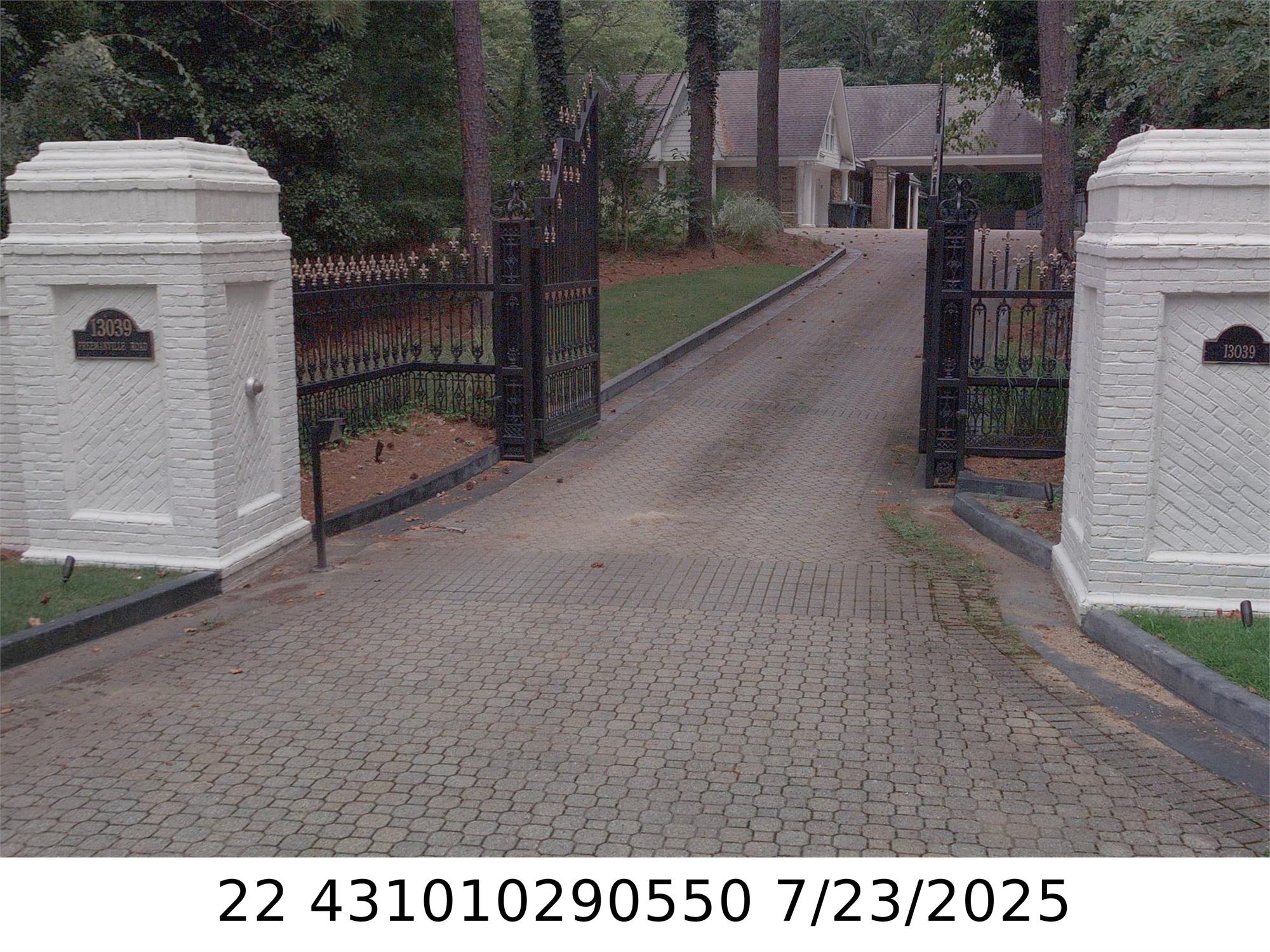13039 Freemanville Rd, Alpharetta, GA 30004-3750
