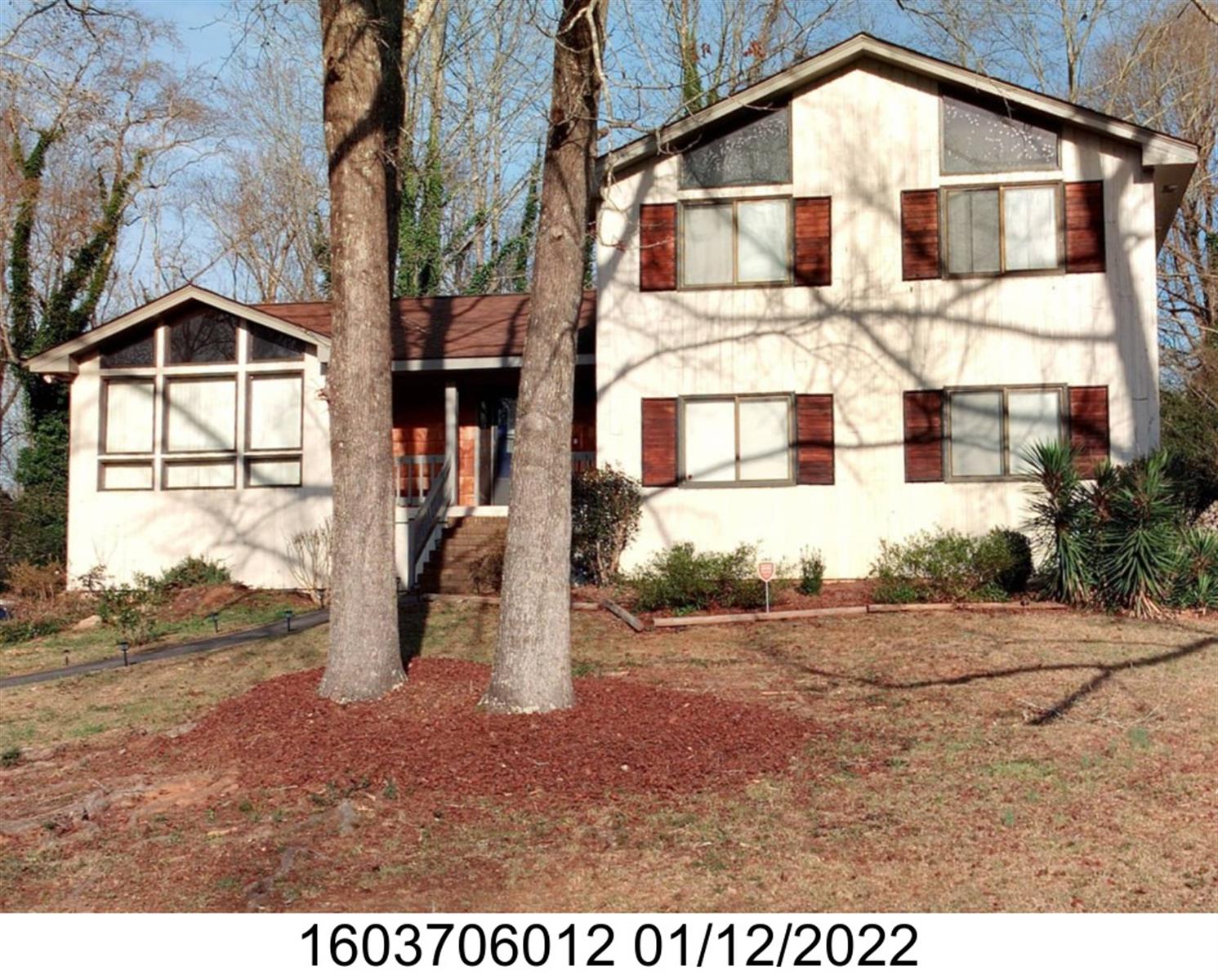 5429 Golfcrest Cir, Stone Mountain, GA 30088-4120
