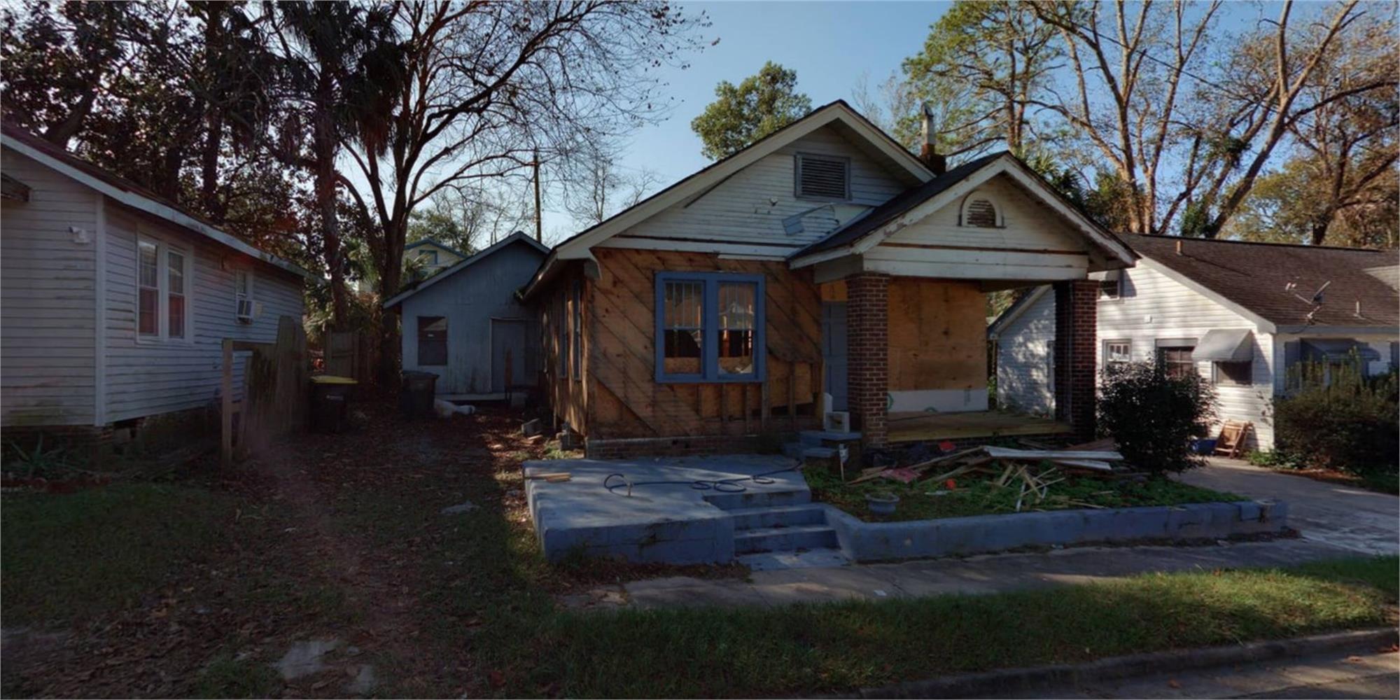 1223 E 38th St, Savannah, GA 31404-3320