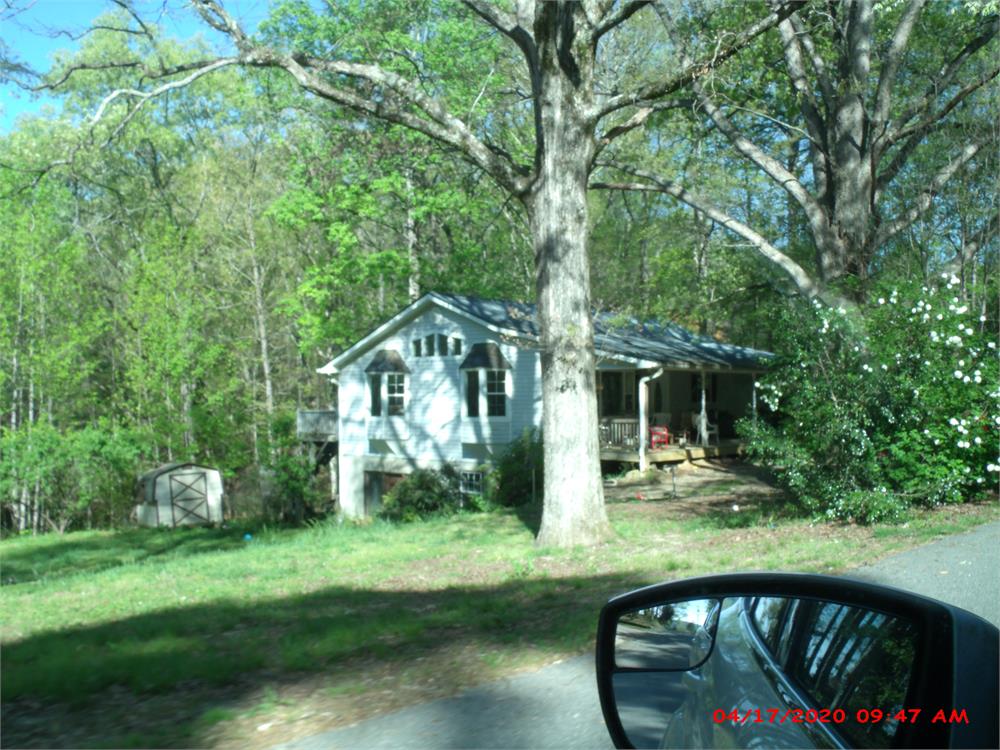 142 Connector Rd, Lakemont, GA 30552-2422