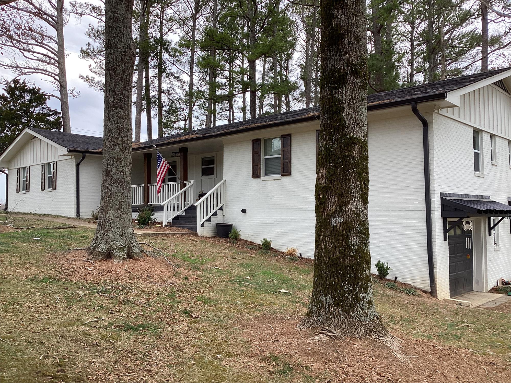 28 Temperance Hall Rd, Ringgold, GA 30736-7901