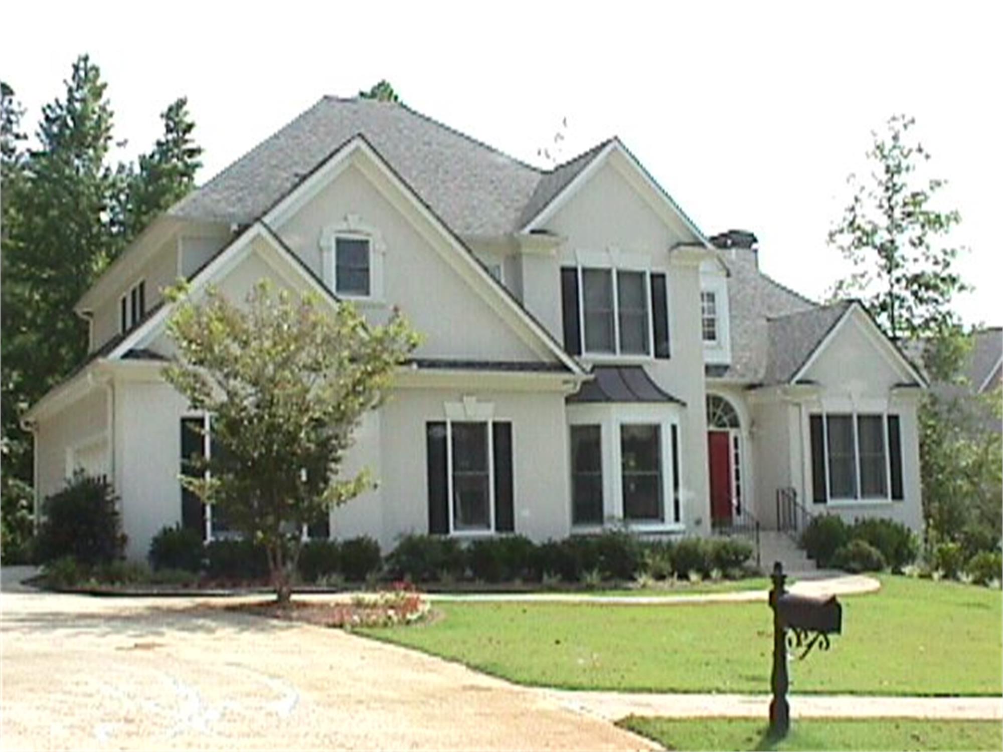 915 River Cove Dr Ne, Dacula, GA 30019-3100