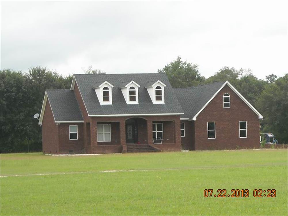 635 Durrence Rd, Glennville, GA 30427-7243