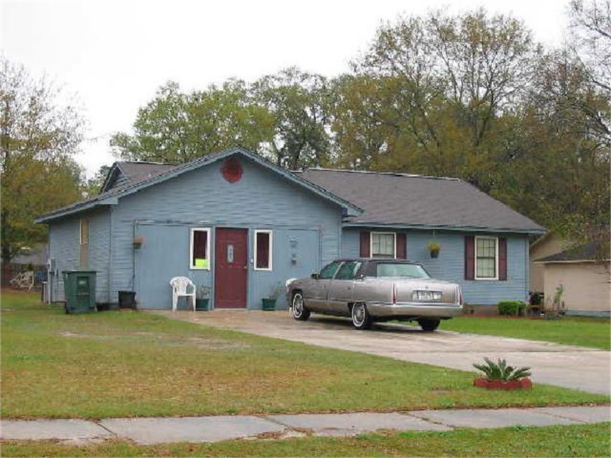 958 N Lakeside Dr, Valdosta, GA 31602-3701
