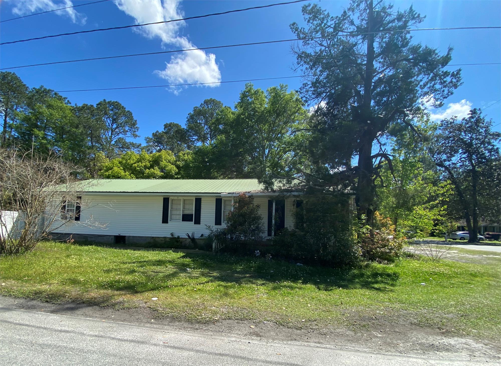 61 W Jerome St, Homerville, GA 31634-2210