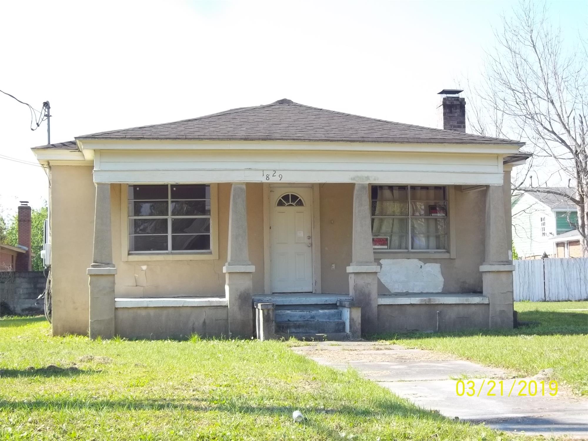 1829 Archer St, Savannah, GA 31405-3747