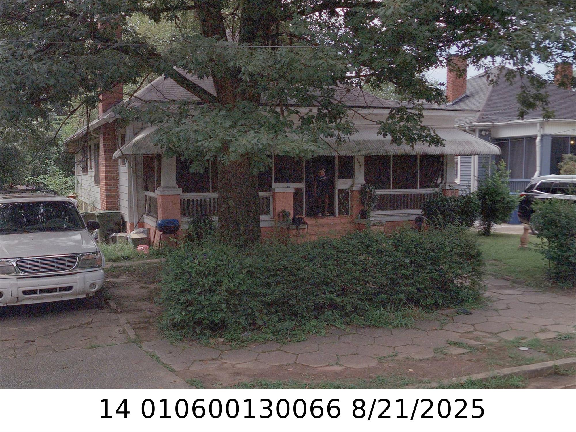 692 Catherine St Sw, Atlanta, GA 30310-3419