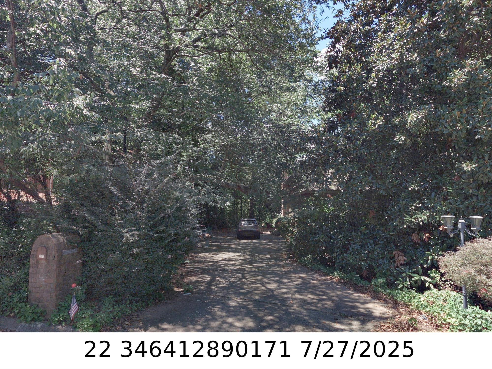 780 Fairbrook Ln, Roswell, GA 30075-1351