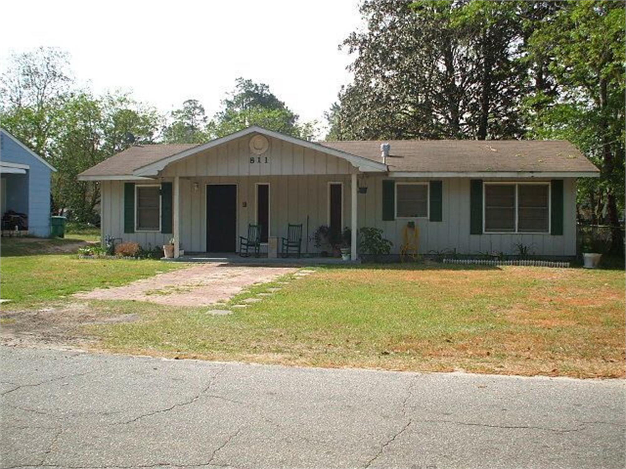 811 Vallotton Dr, Valdosta, GA 31601-3319