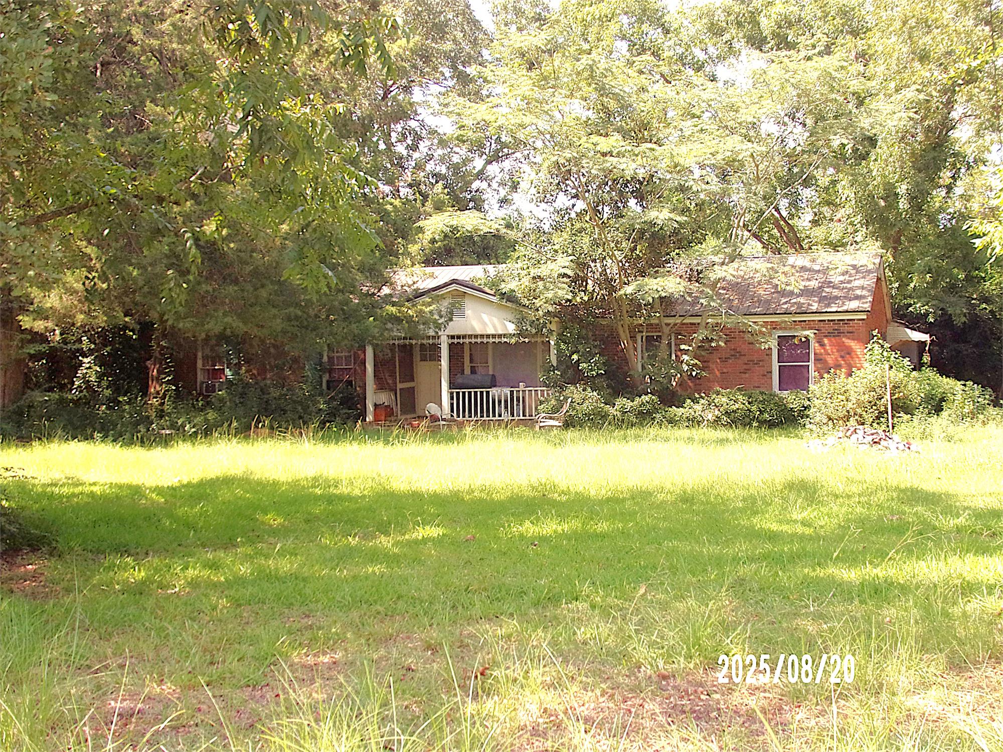 716 Dave Bishop Sr Rd, Fitzgerald, GA 31750-9218