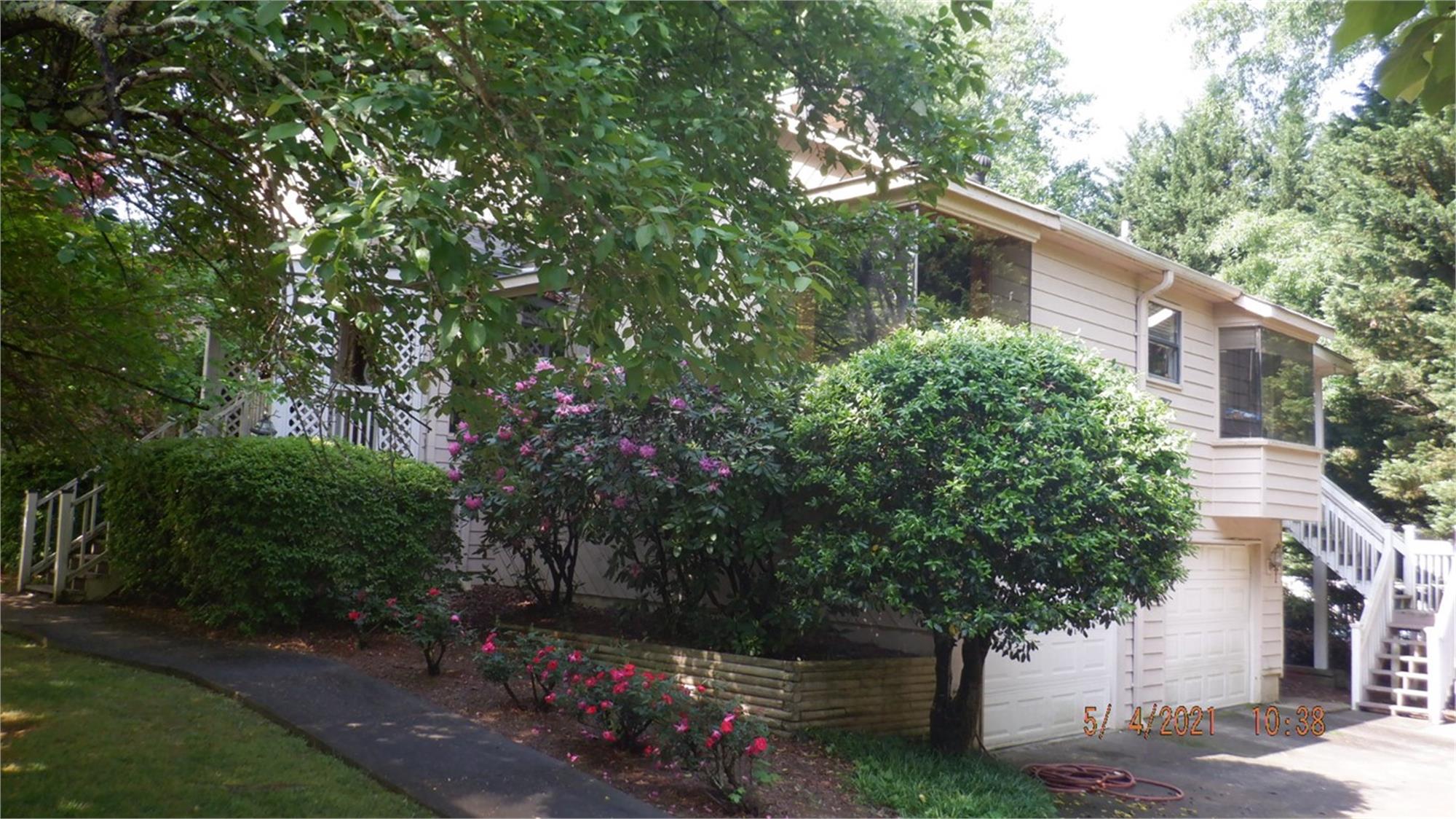 2997 Rock Bridge Rd Ne, Marietta, GA 30066-3564