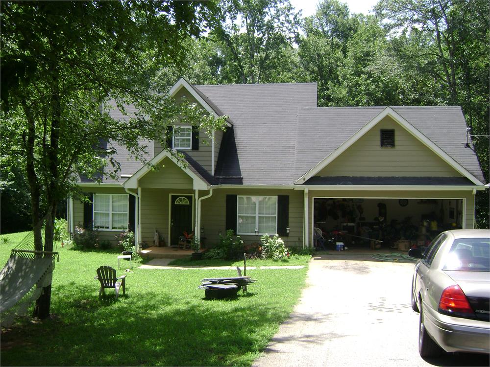 237 April Ln, Jefferson, GA 30549-8038