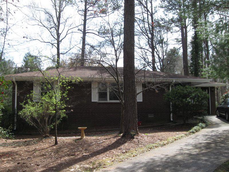 495 Wildwood Cir, Griffin, GA 30223-5937