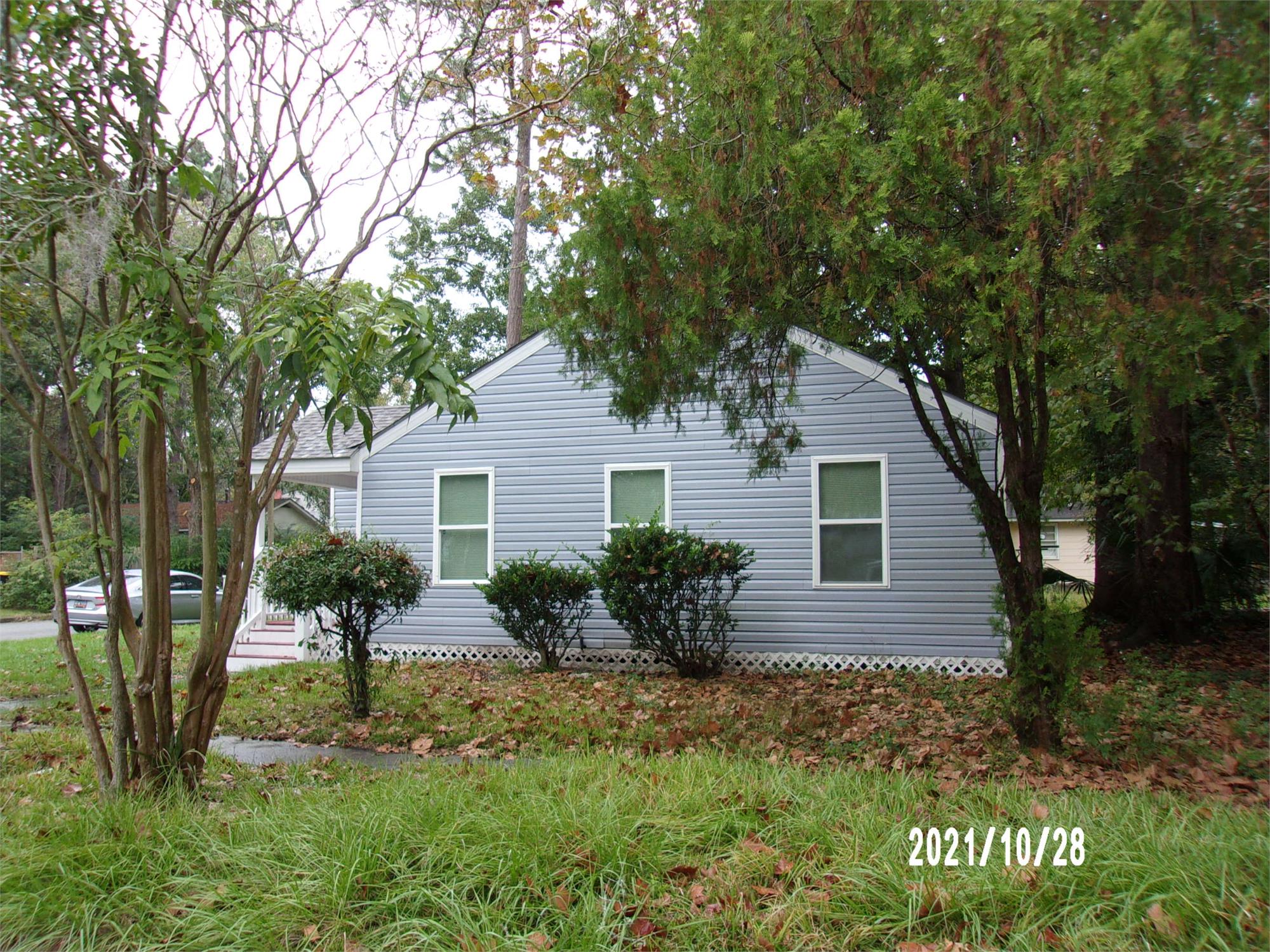 1302 E 35th St, Savannah, GA 31404-3305