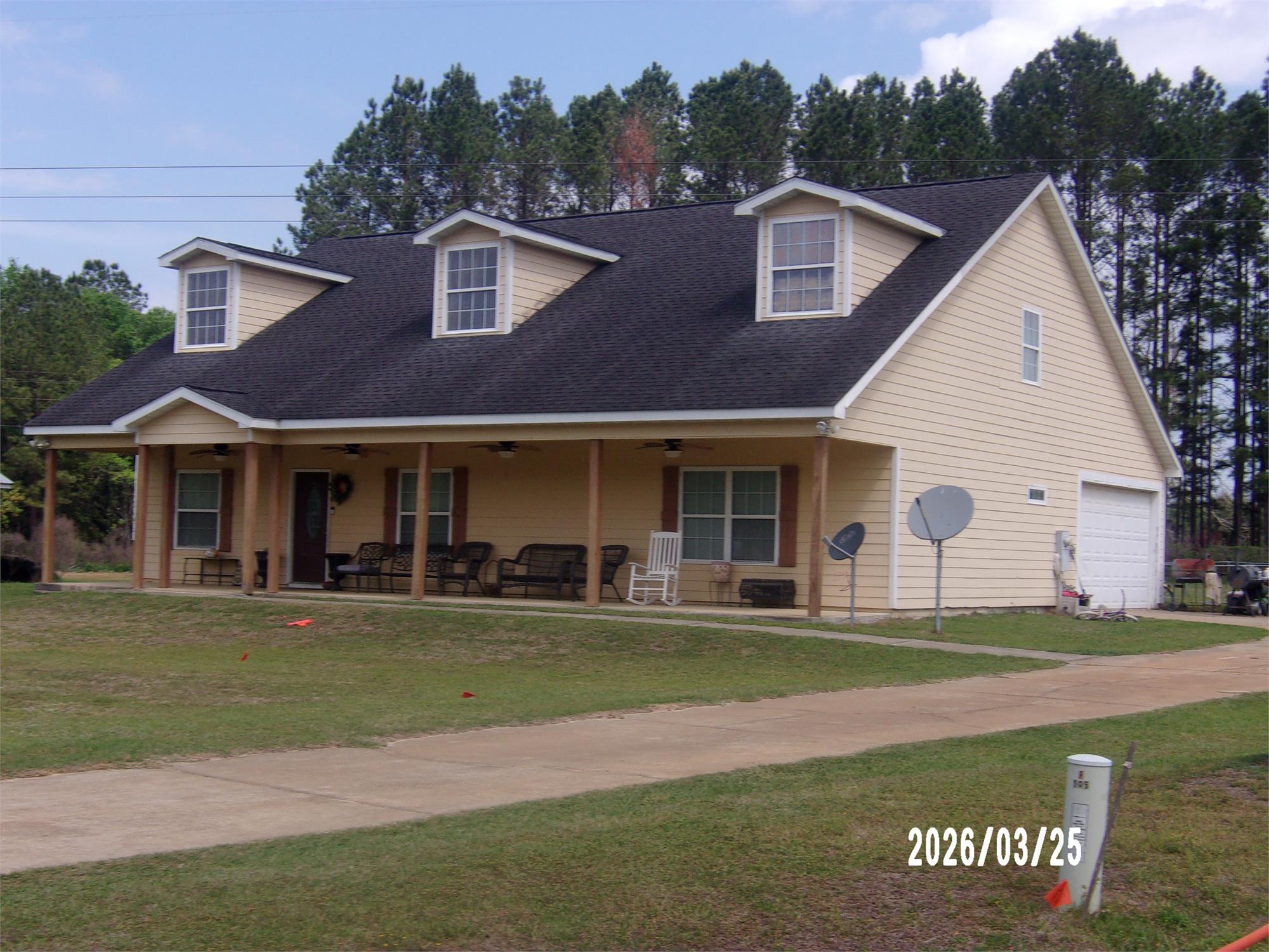 103 Paces Ln, Boston, GA 31626-2869