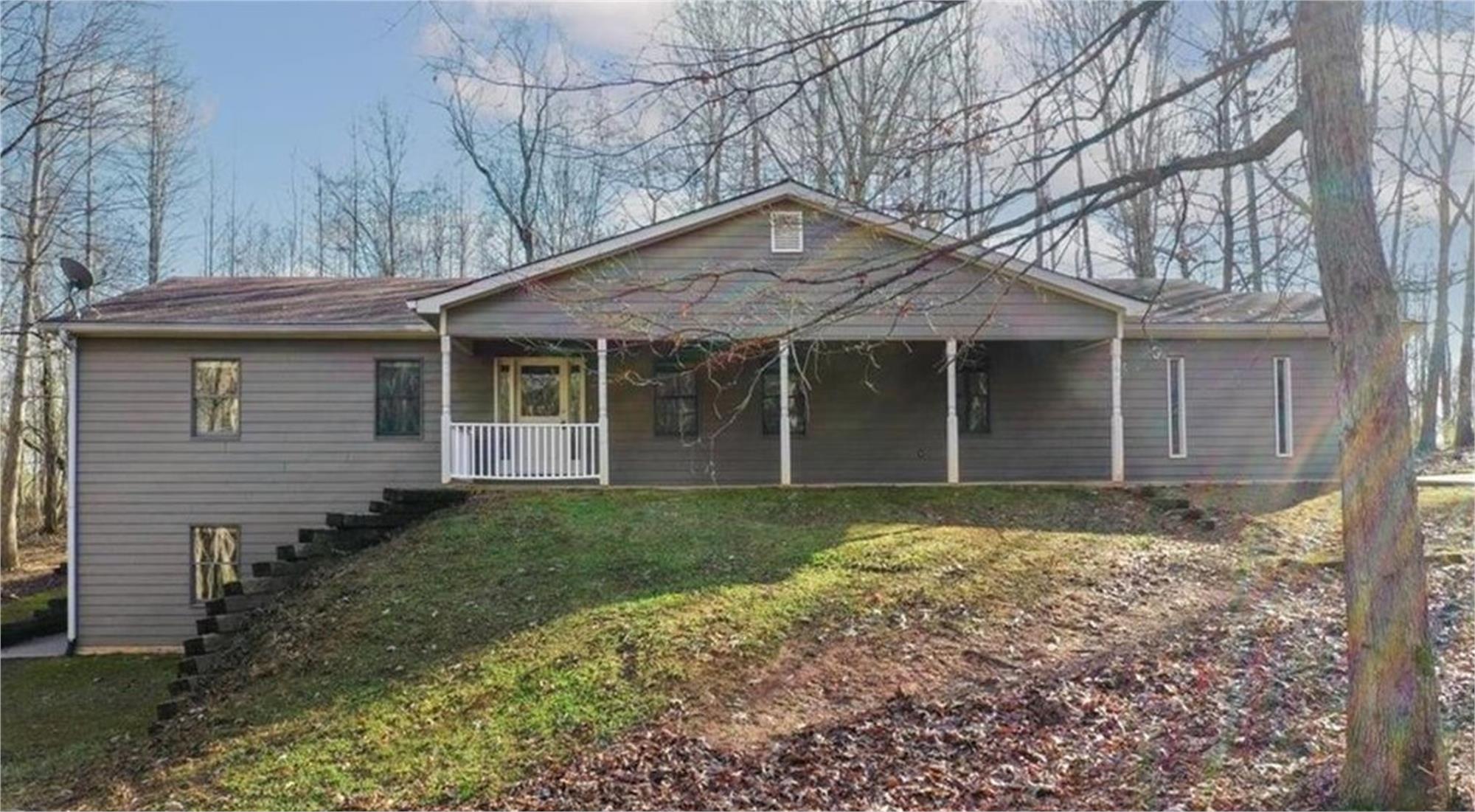 9215 Jot Em Down Rd, Gainesville, GA 30506-5667