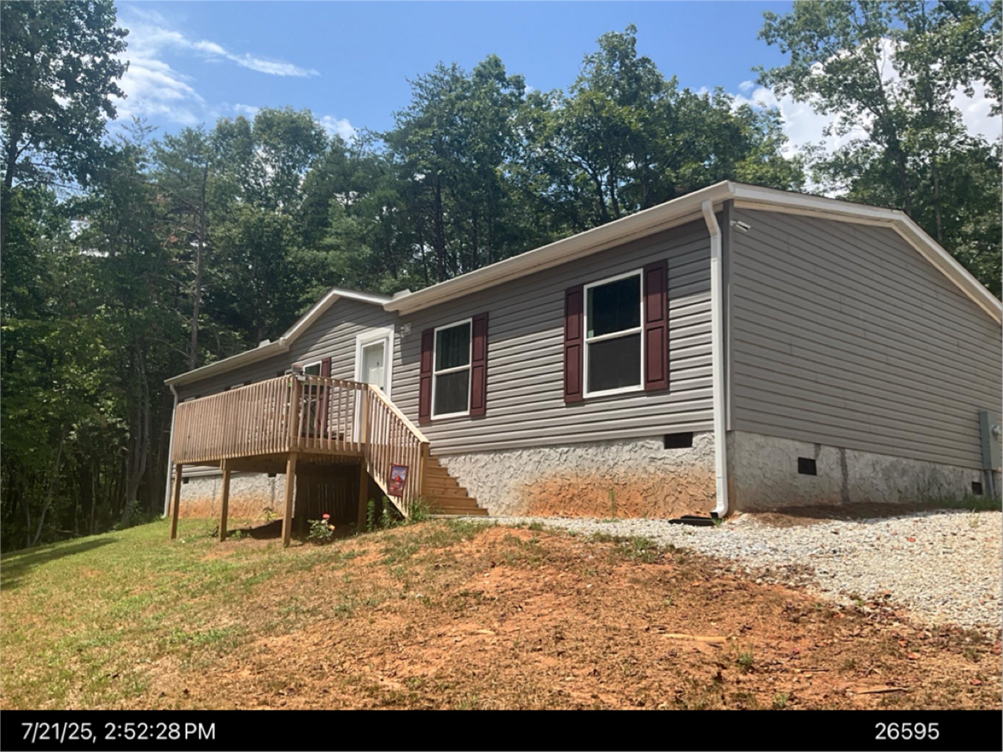 5728 Field View Cir, Gainesville, GA 30506-2409