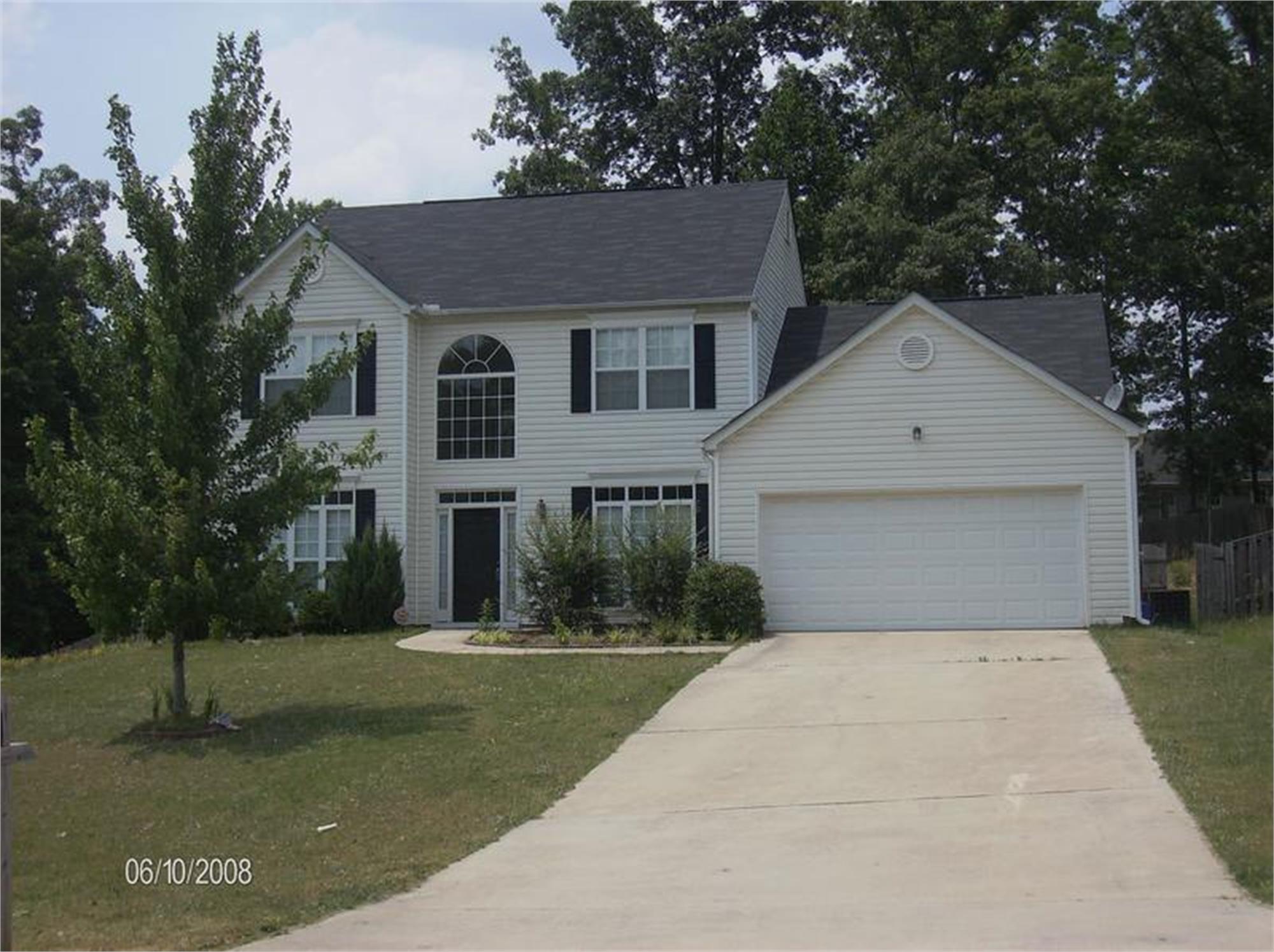2216 Baker Carter Dr, Loganville, GA 30052-7376
