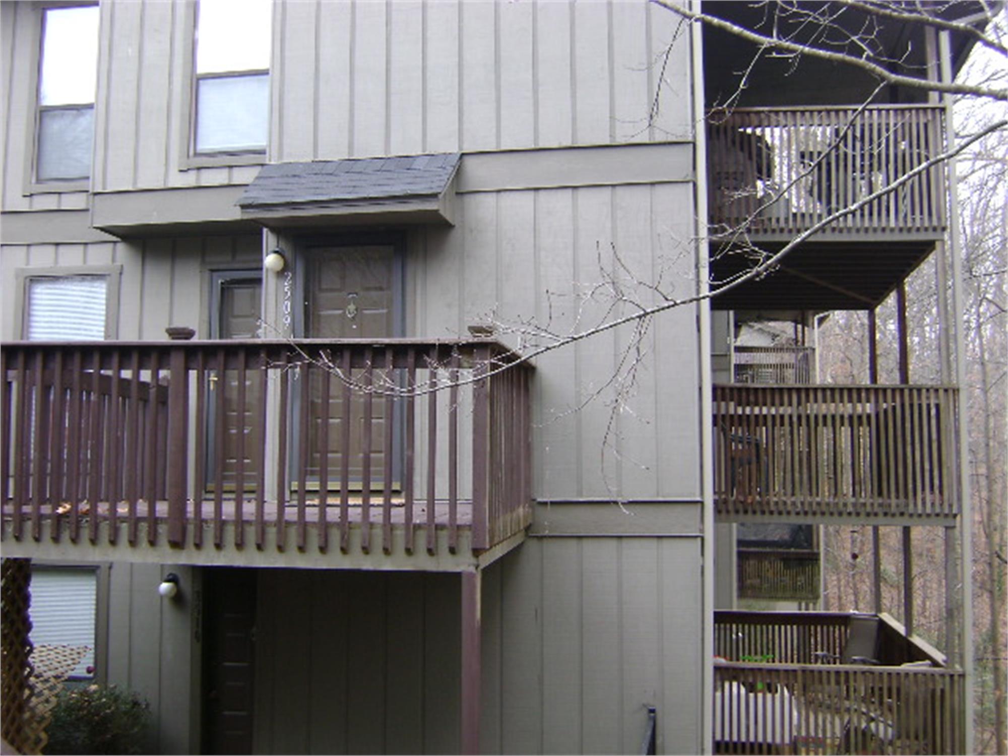2509 Cumberland Ct, Smyrna, GA 30080-4696