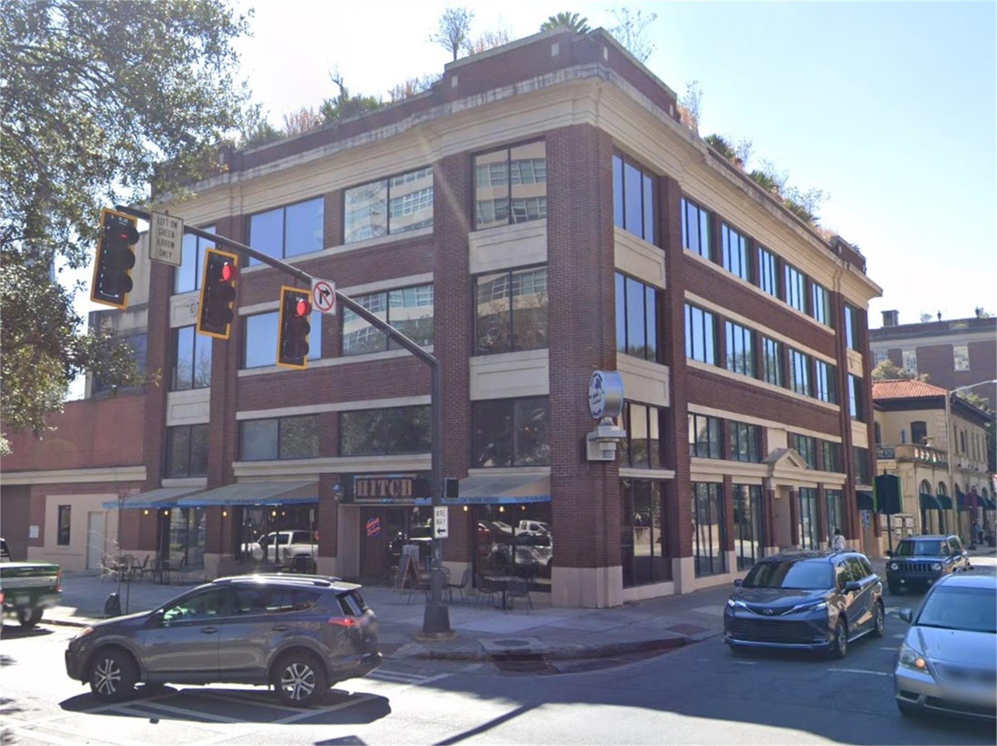 300 Drayton St, Savannah, GA 31401-4443