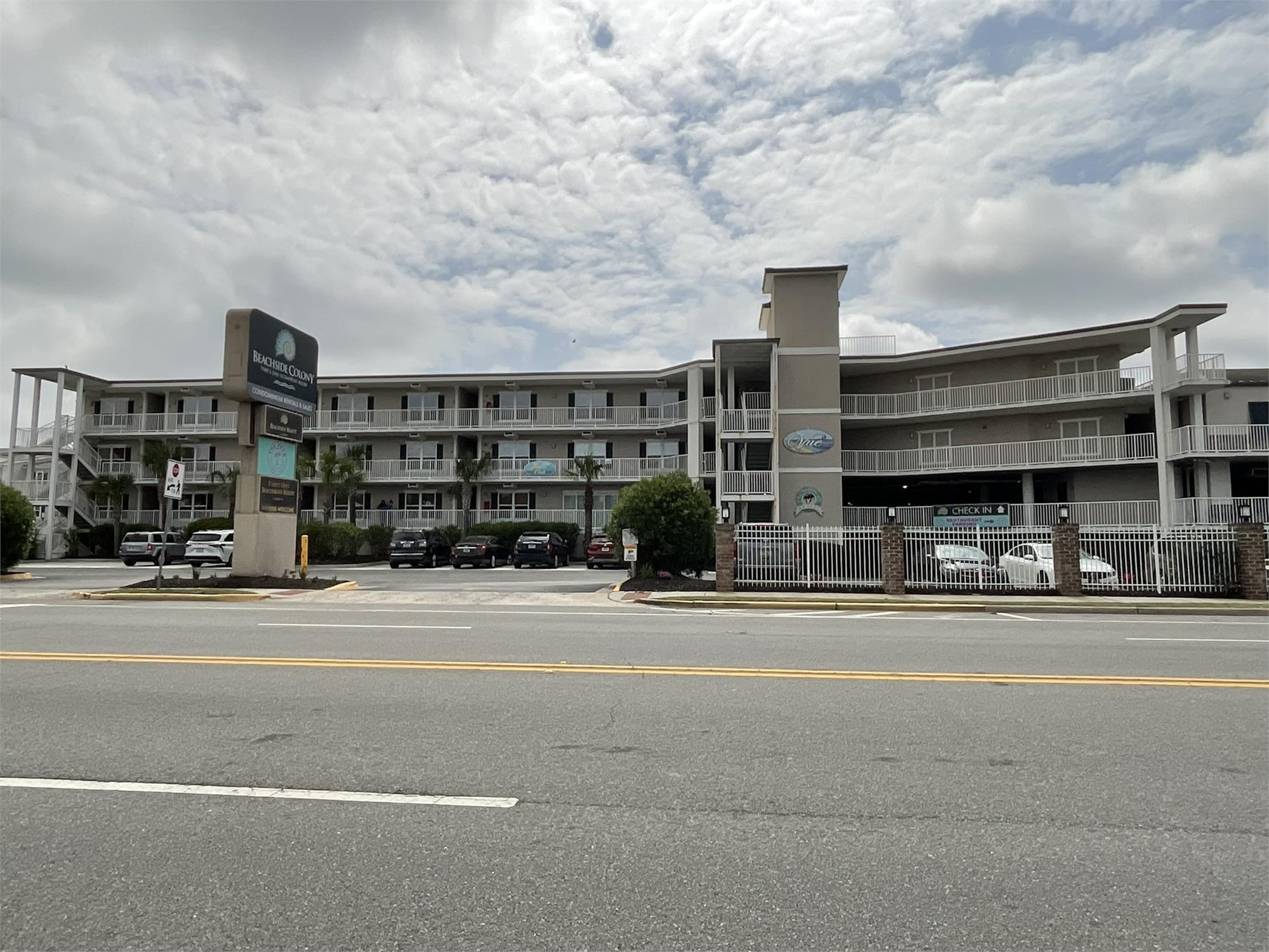 404 Butler Ave, Tybee Island, GA 31328-9784