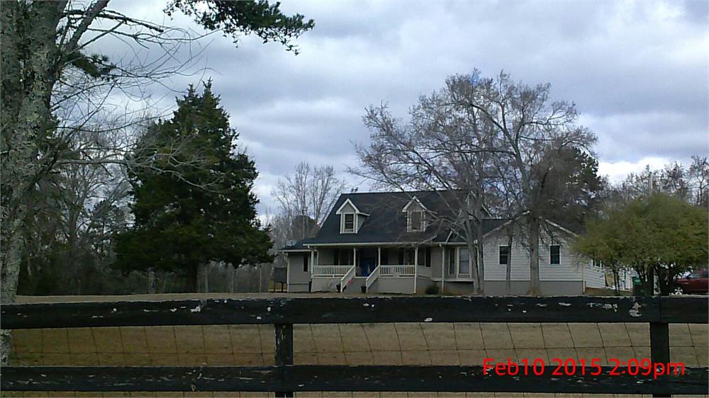 411 Davis Rd, Jefferson, GA 30549-5642