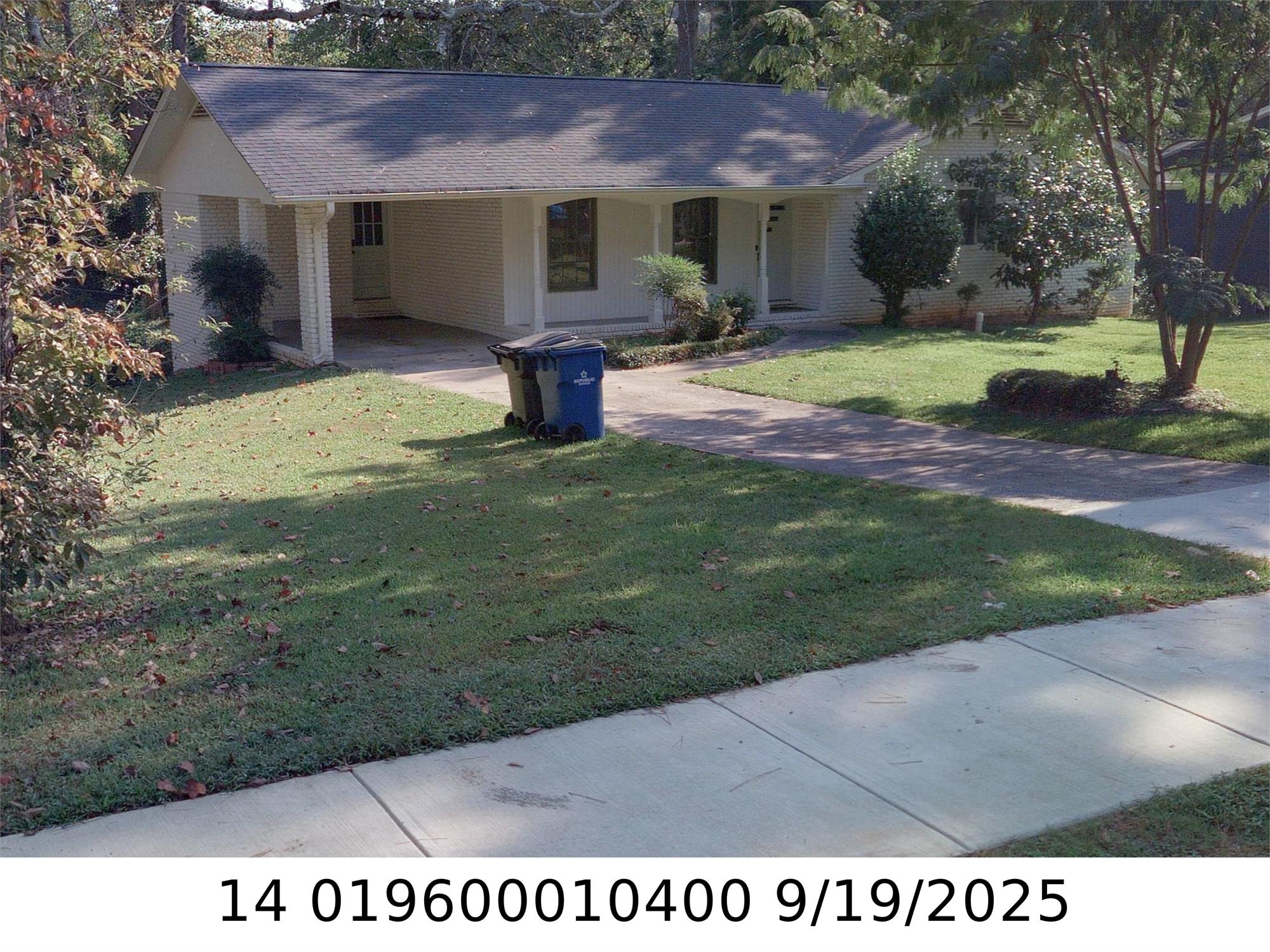 2523 Ben Hill Rd, Atlanta, GA 30344-2042