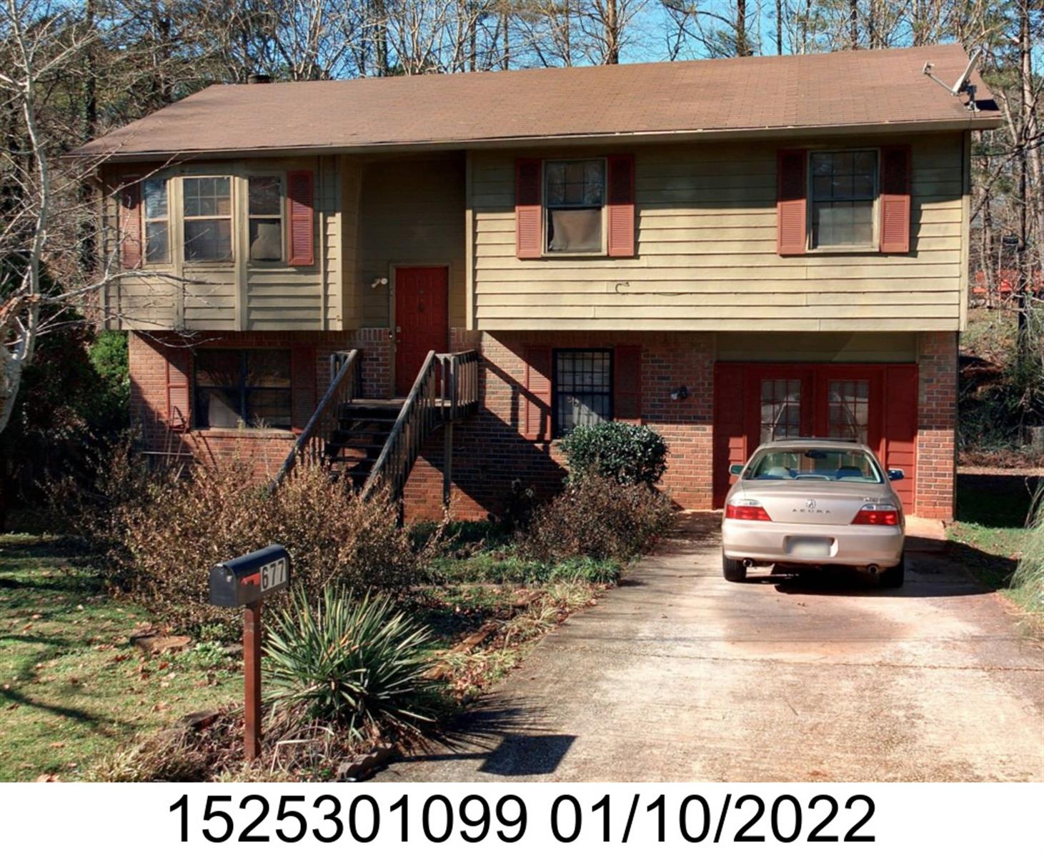 677 N Wood Path Dr, Stone Mountain, GA 30083-4665