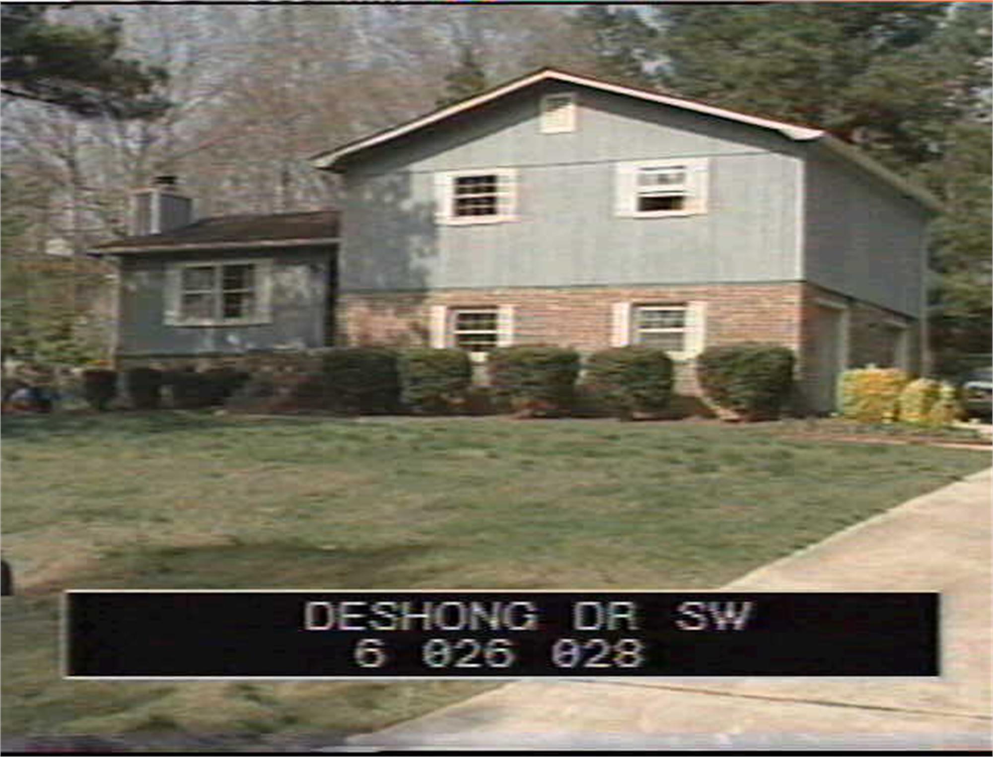 3006 Deshong Dr Sw, Stone Mountain, GA 30087-4116