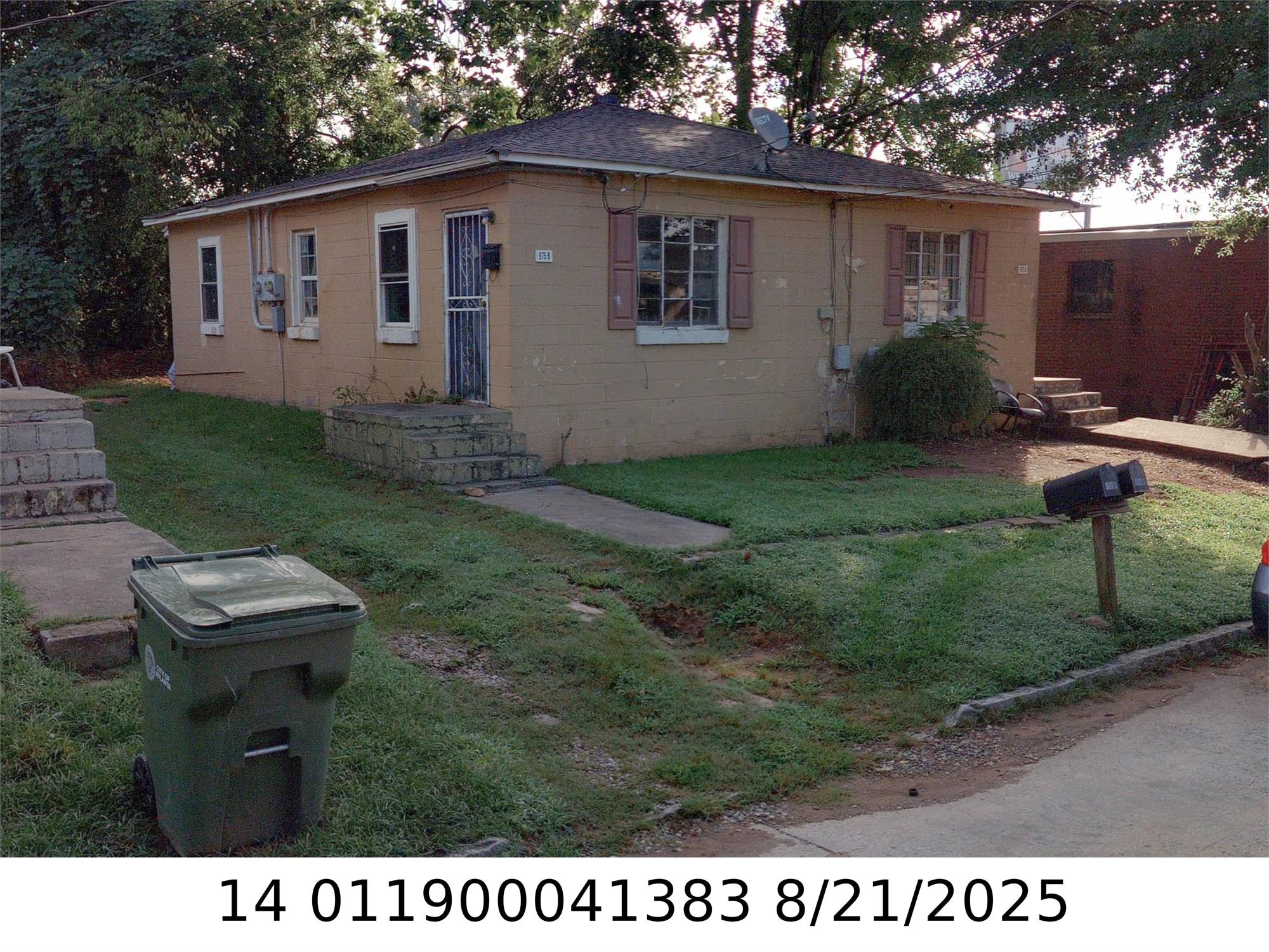 975 Sparks St Sw, Atlanta, GA 30310-3309