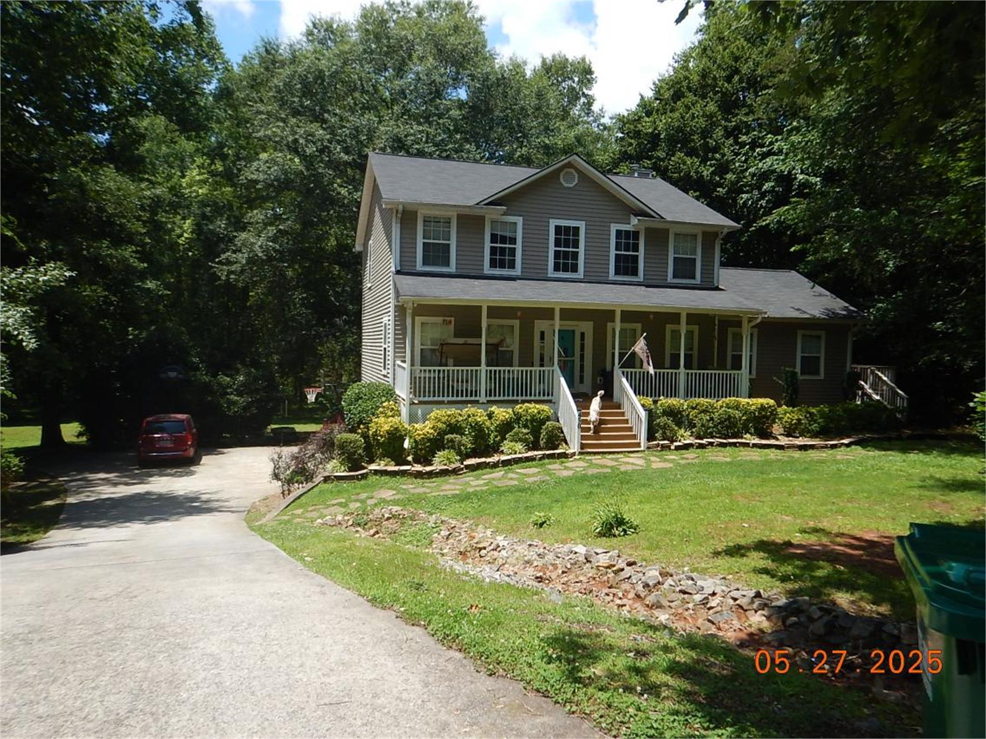 450 Grindstone Creek Dr, Clarkesville, GA 30523-4393