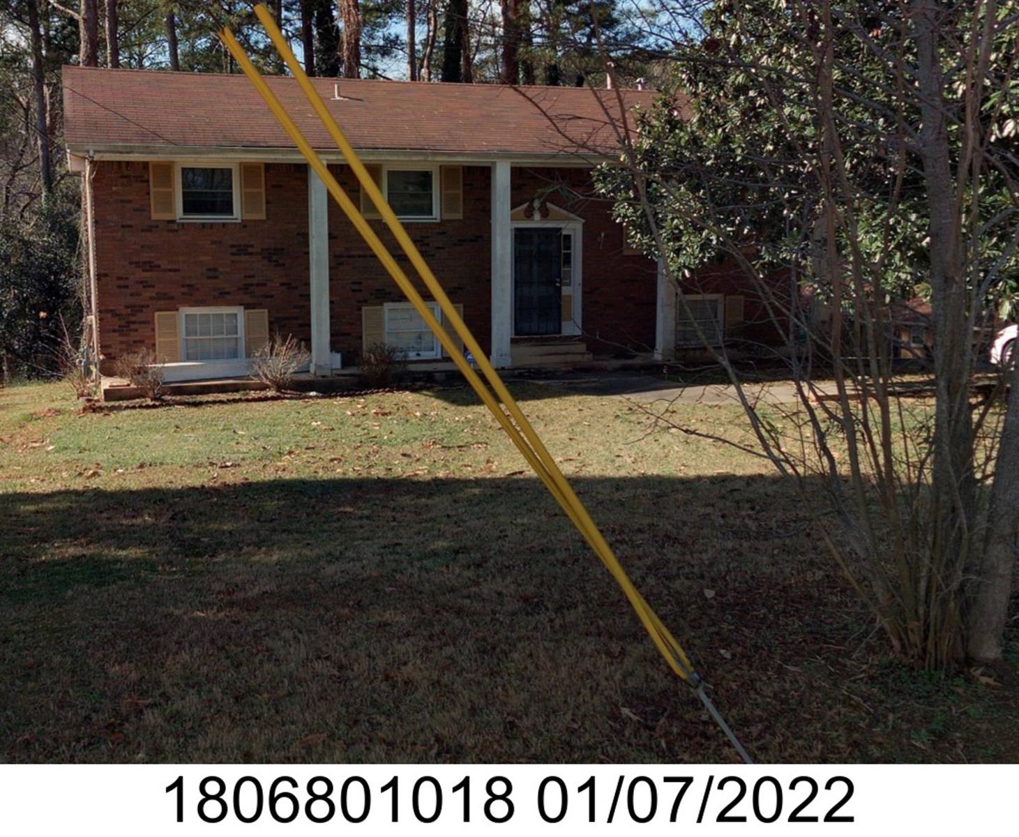 3939 Elmscourt Dr, Stone Mountain, GA 30083-2318
