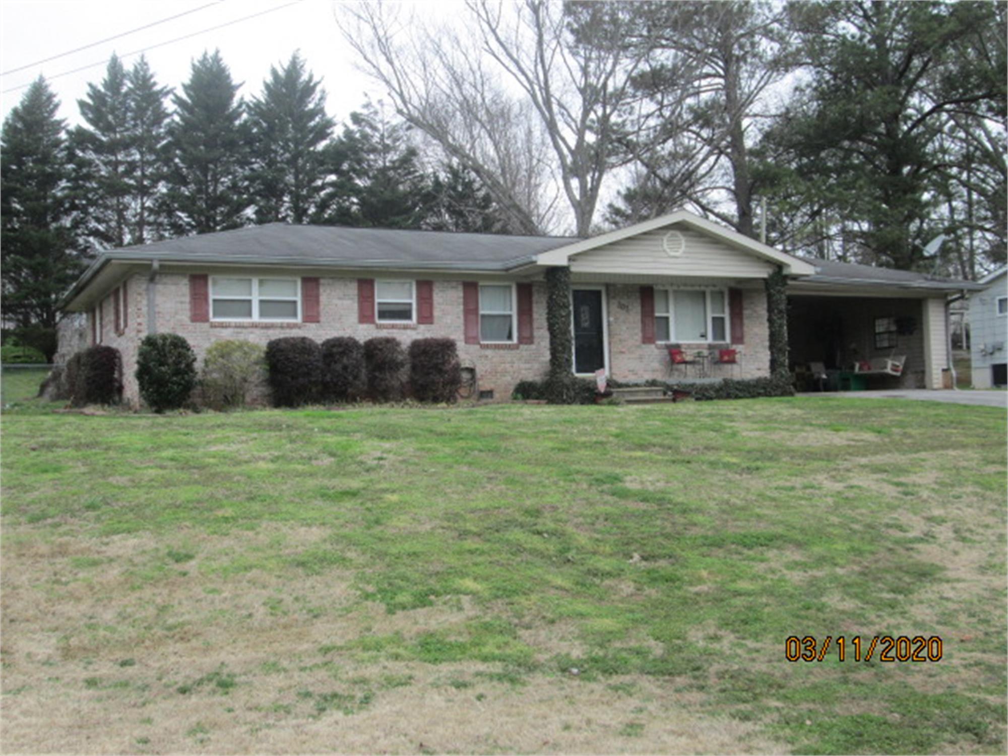 207 Rogers Dr, Ringgold, GA 30736-4341