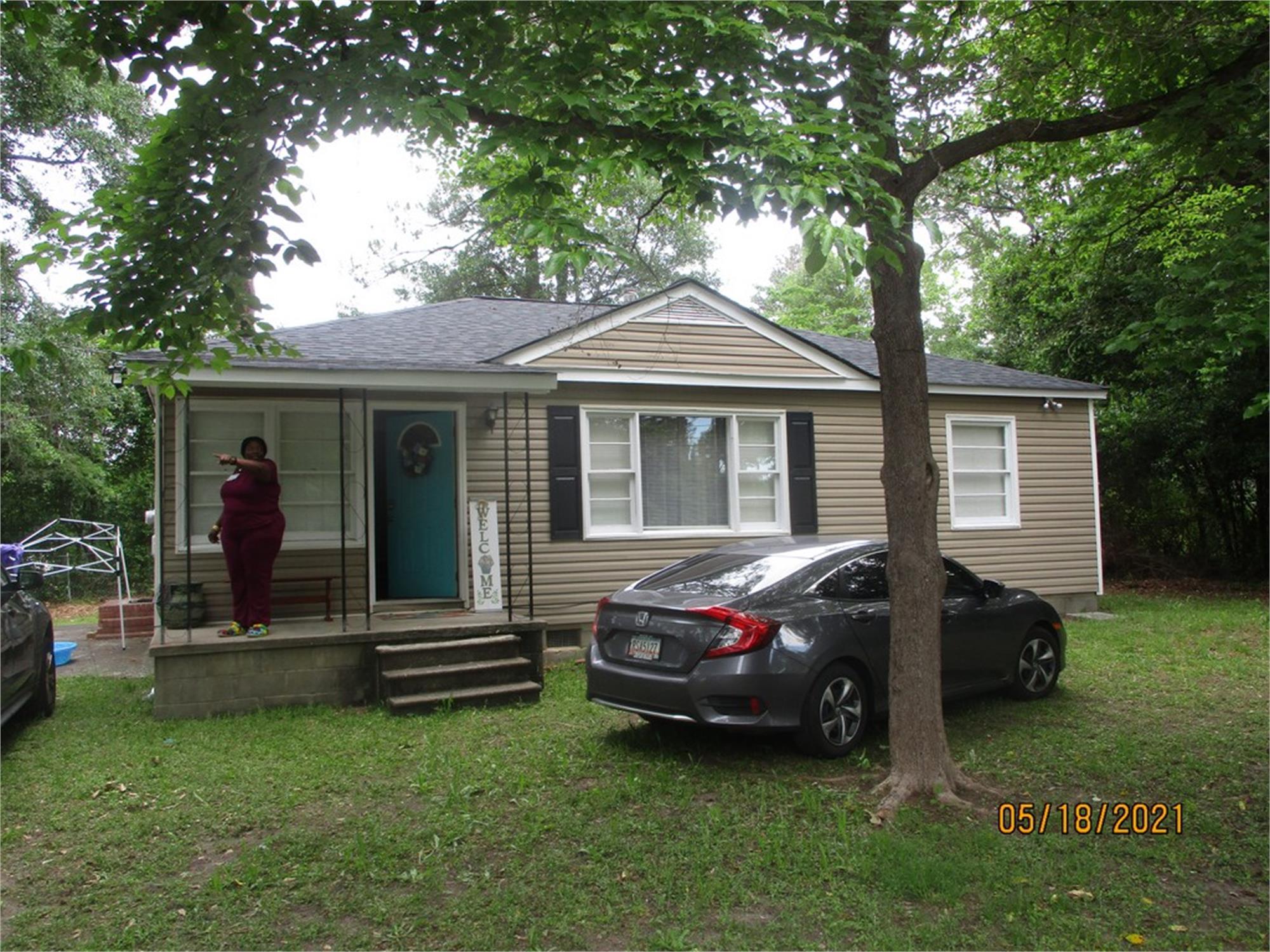 225 Myrtle Dr, Roberta, GA 31078-5807