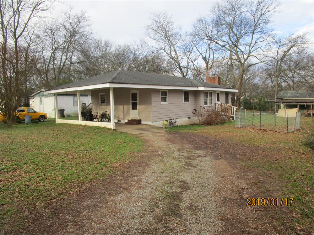 55 W Rocky St Ne, White, GA 30184-2339