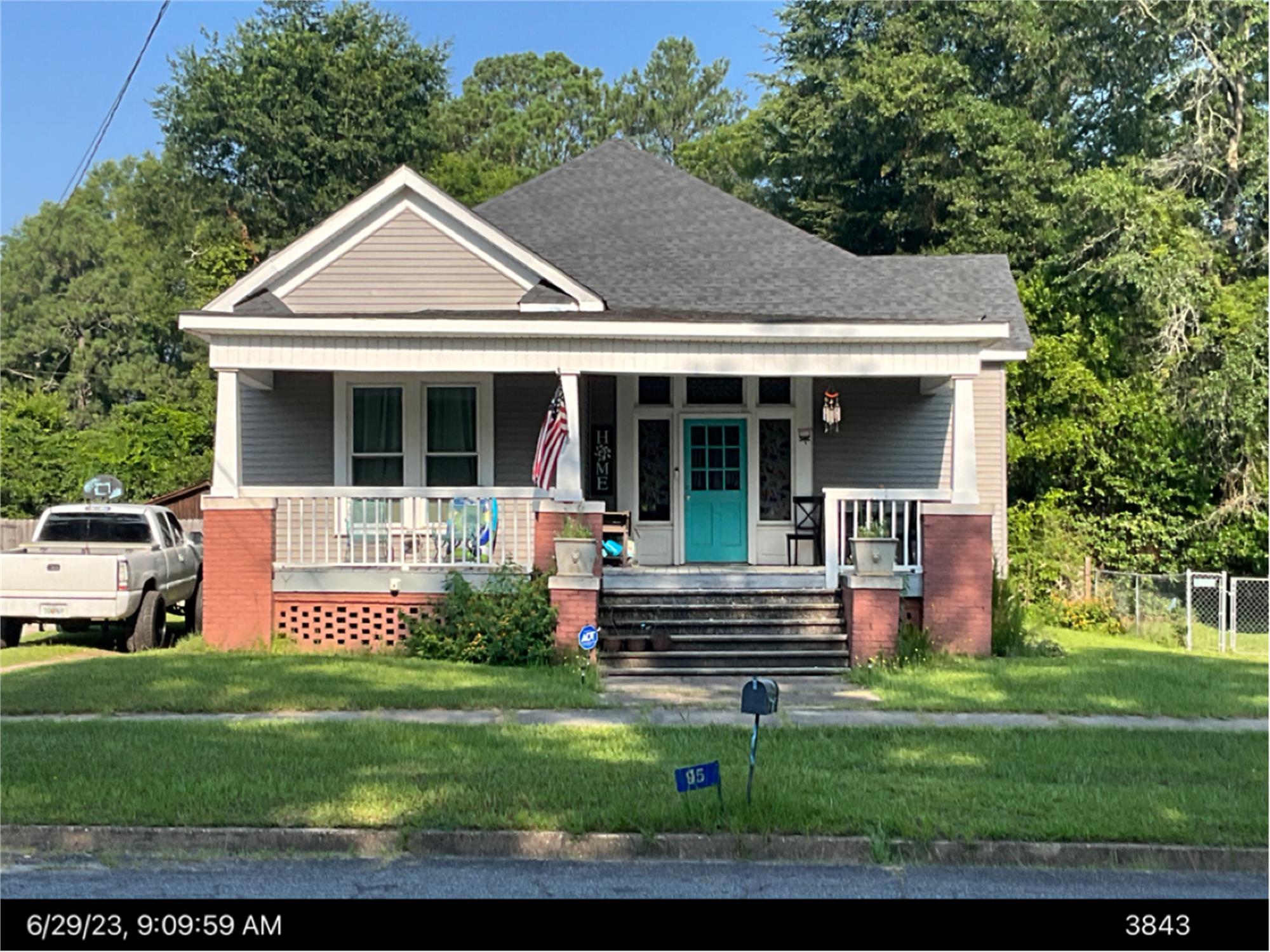 95 S Dooley St, Hawkinsville, GA 31036-4606