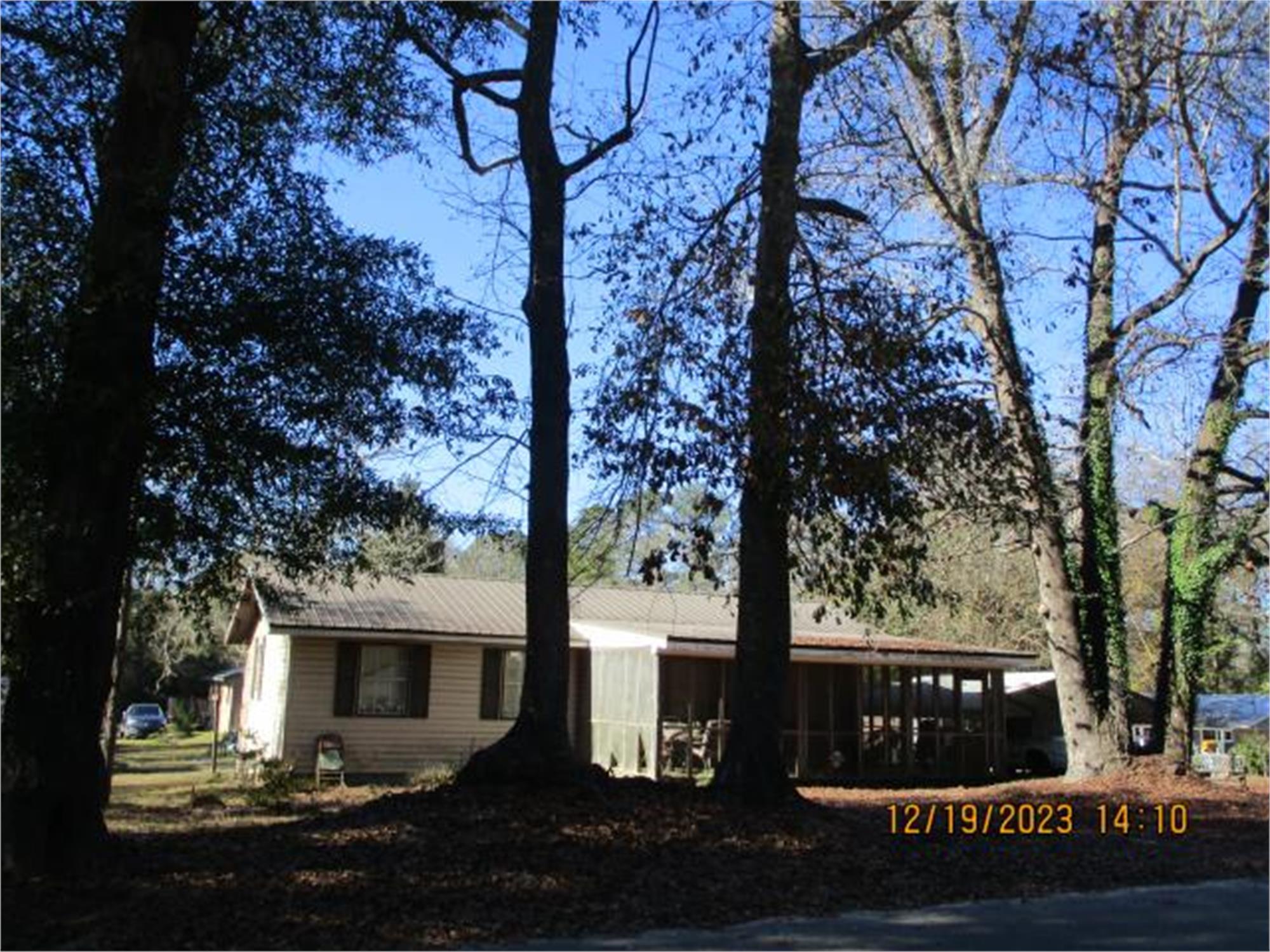 1123 Railroad St, Millen, GA 30442-1966