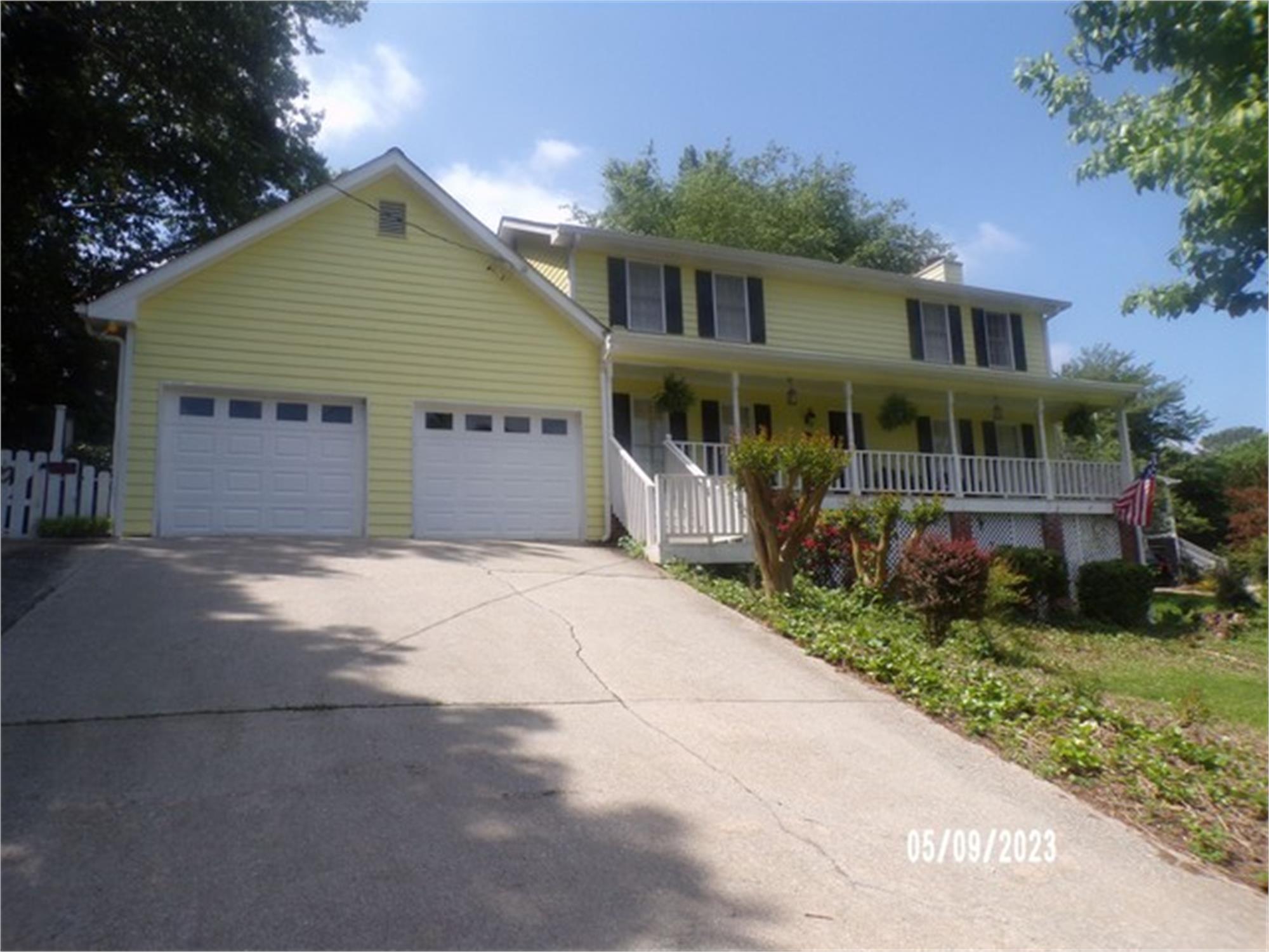 1656 Maple Ridge Dr Nw, Suwanee, GA 30024-2062