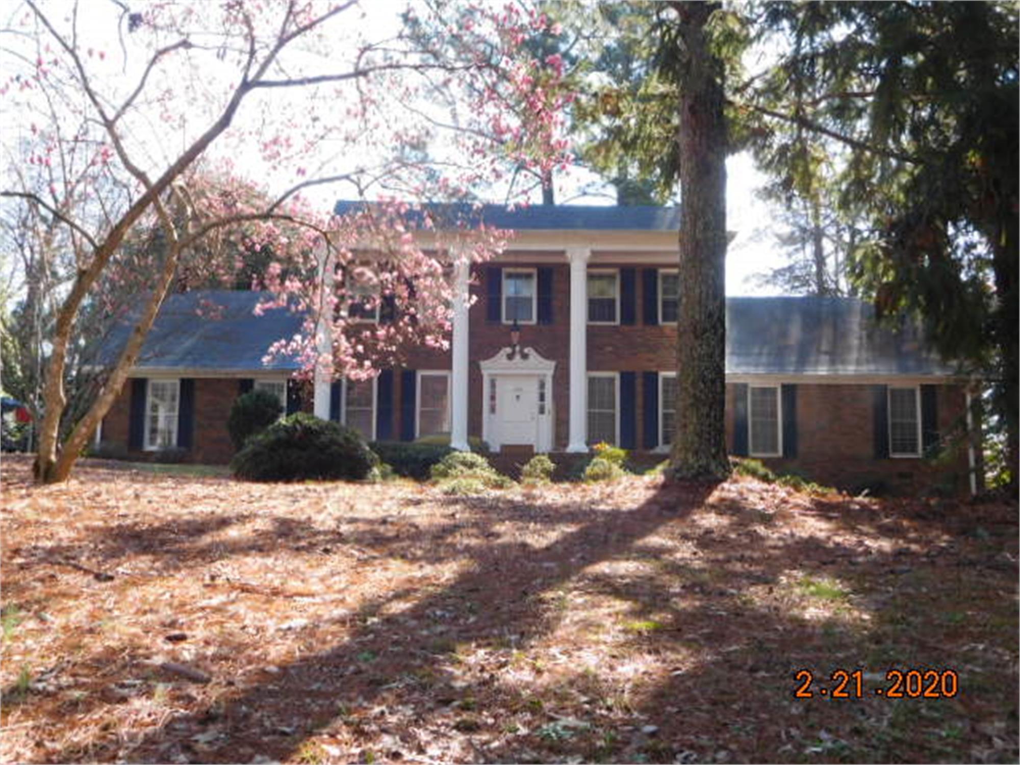 199 Avalon Dr, Athens, GA 30606-3234