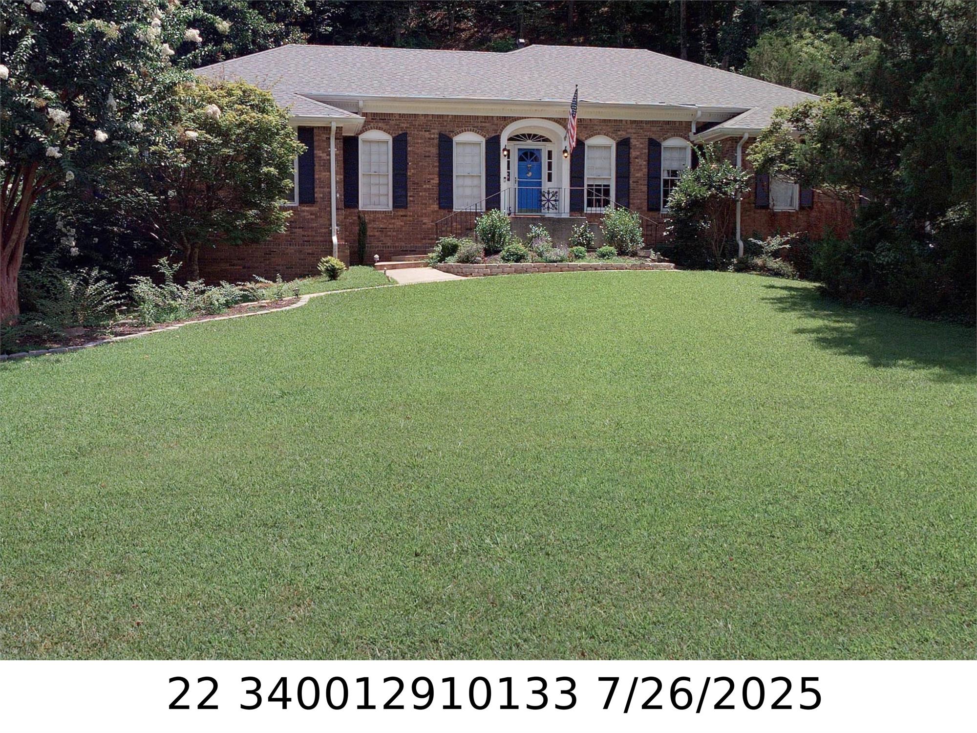 1180 Oakhaven Dr, Roswell, GA 30075-1825