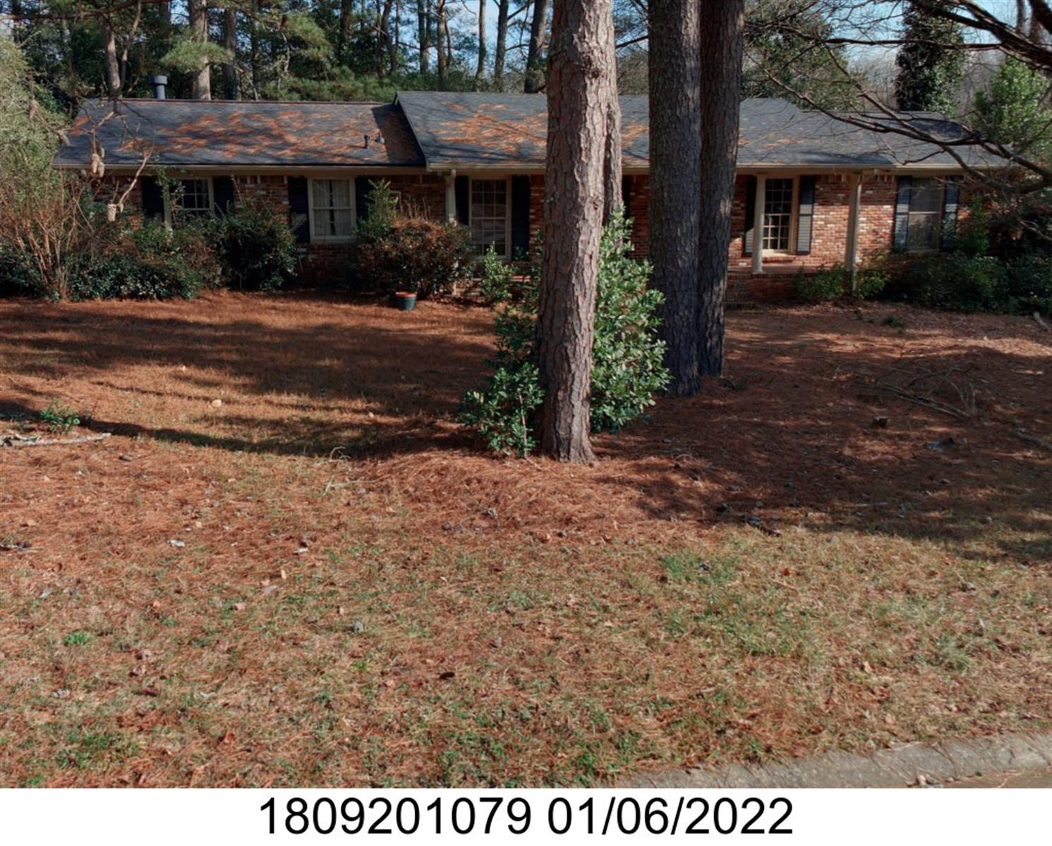 1040 Vineyard Cir, Stone Mountain, GA 30083-2527