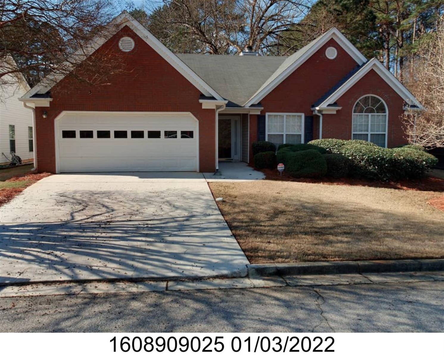 2884 Hillvale Cove Dr, Lithonia, GA 30058-1856