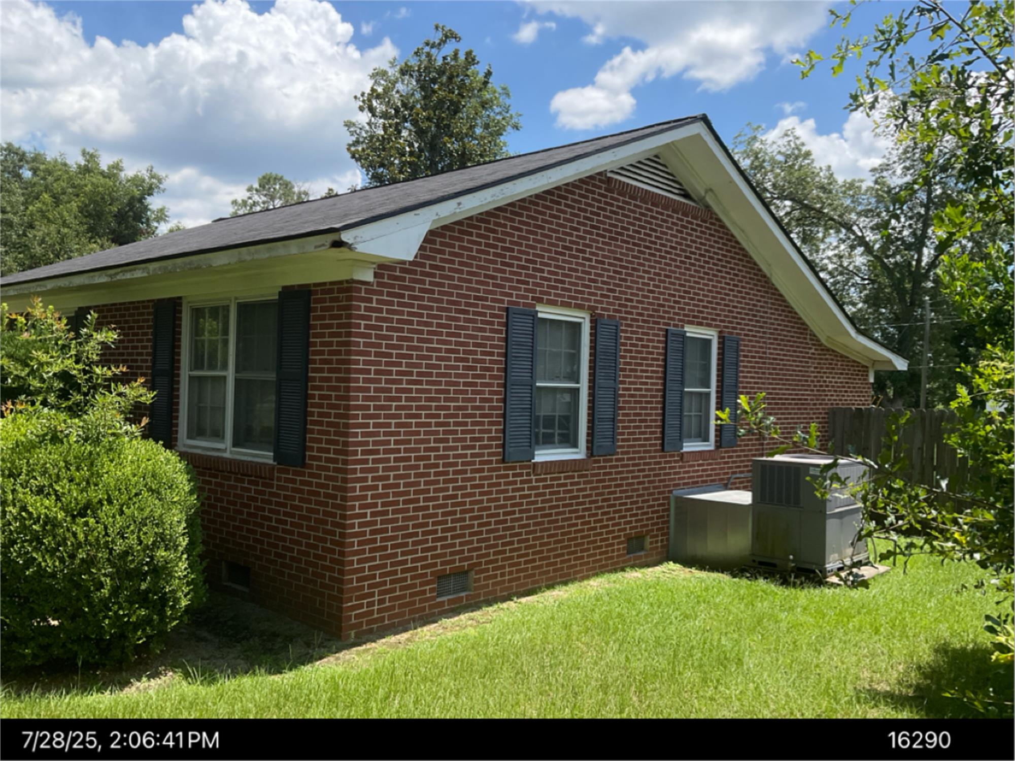 410 Holly Dr, Albany, GA 31705-4535